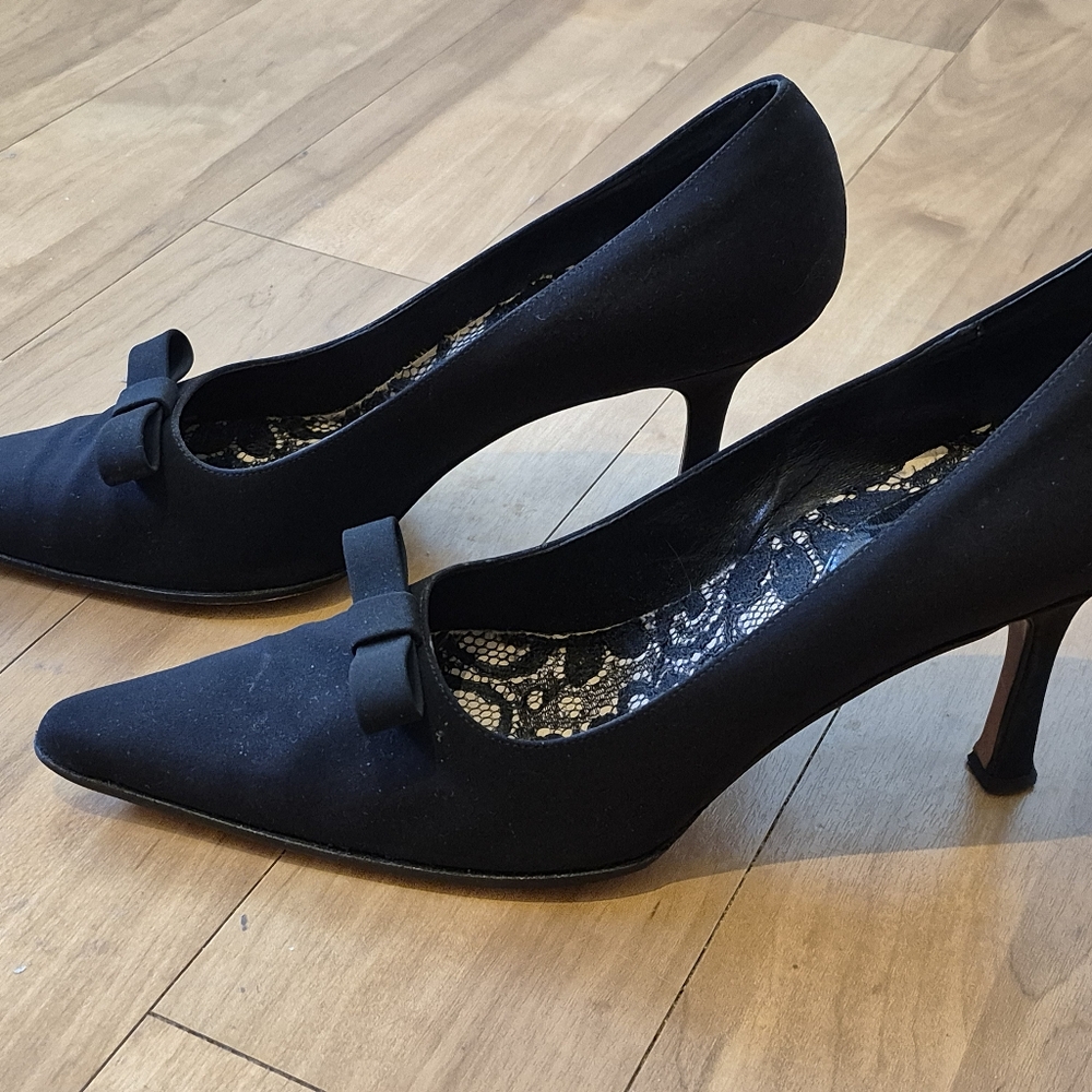 Isaac Mizrahi Vintage Peau de Soie Dress Pumps